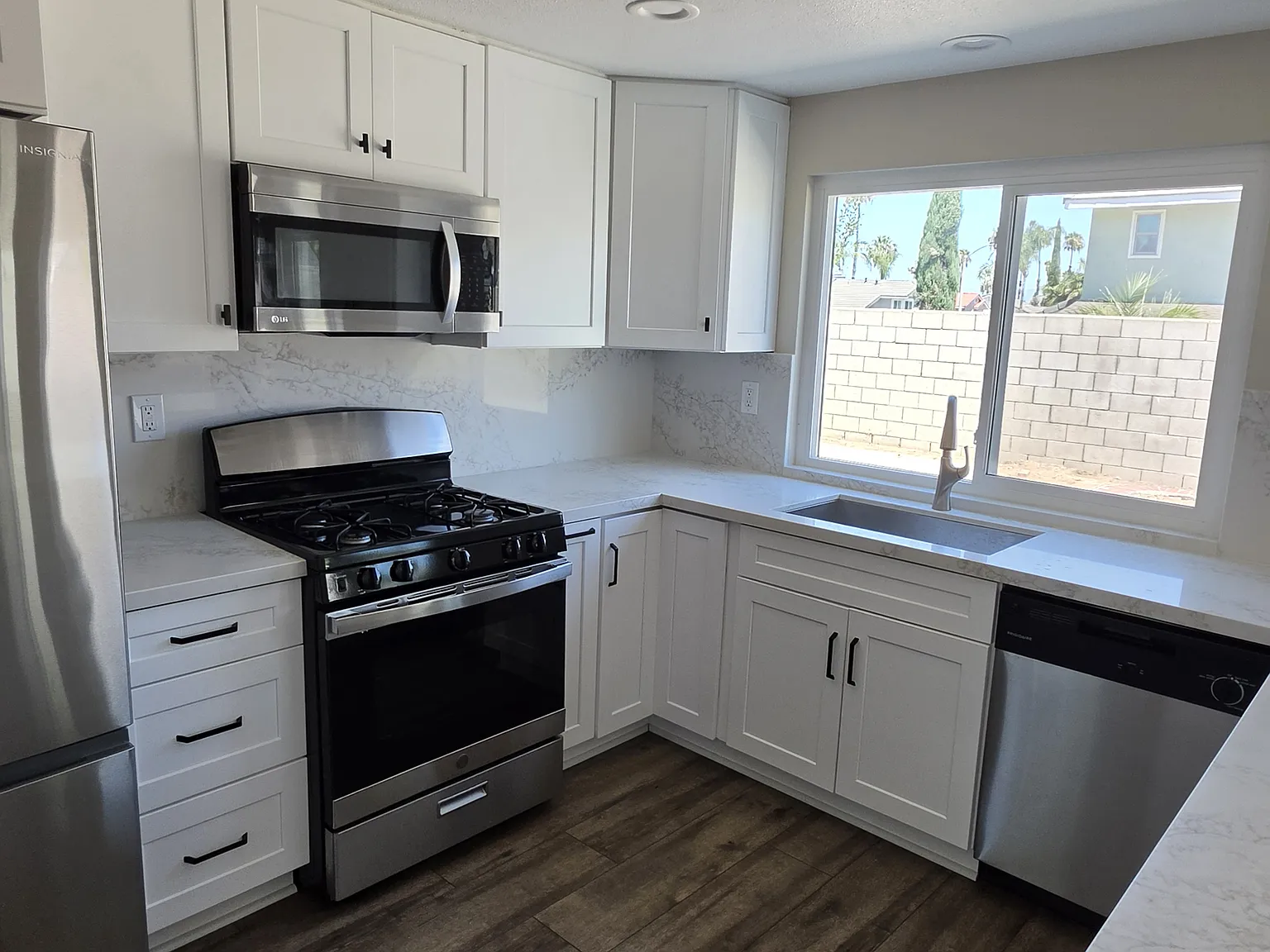 2863 Bragg St — Photo 4
