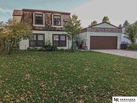 2nd image of 1507 Lawrence Ln