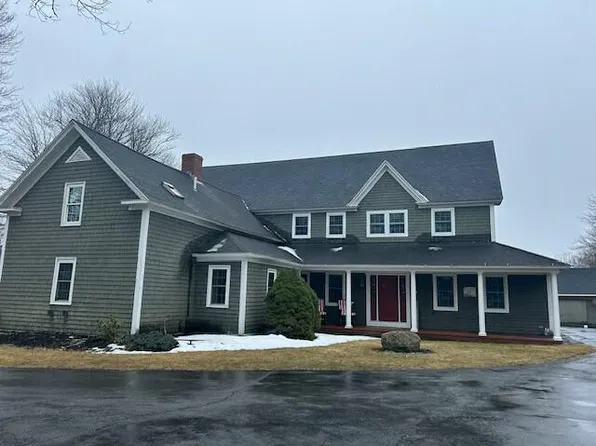 1928 Essex Street, Bangor, ME 04401