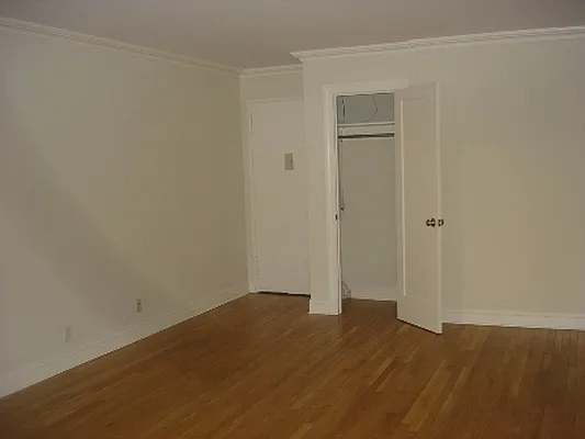 Rented by Stonehenge NYC LLC | media 2