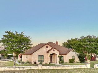 132 Abrego Lake Dr, Floresville, TX 78114