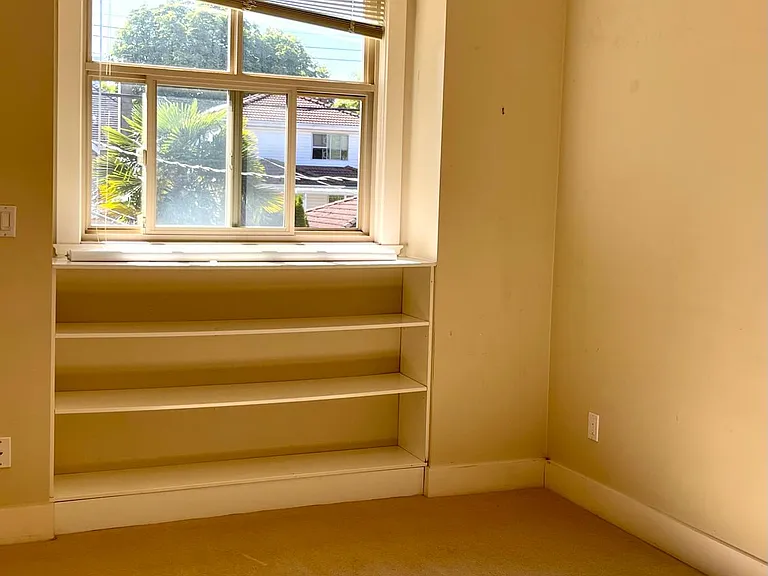 8289 Laurel St — Photo 13