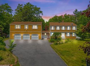 2 Blueberry Pines Dr, Kennebunk, ME 04043