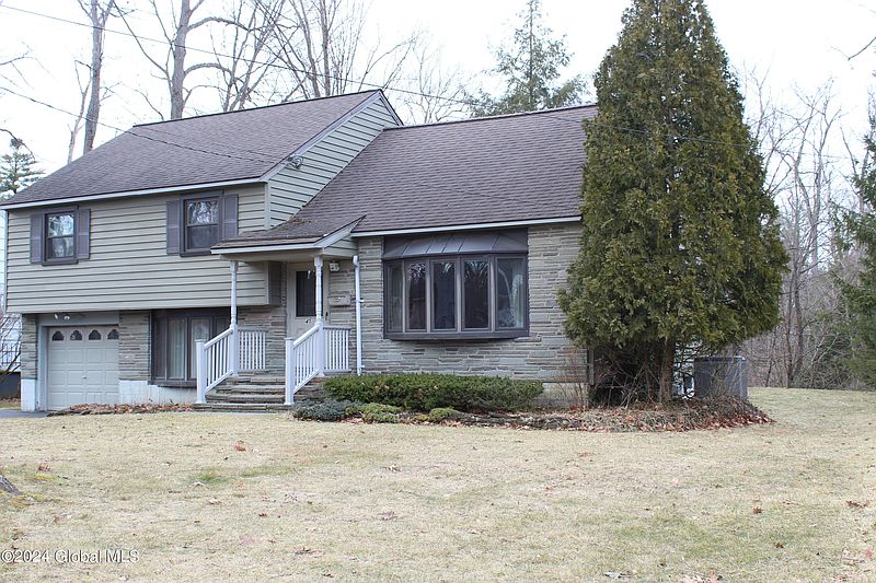 4th image of 45 Woodside Dr
