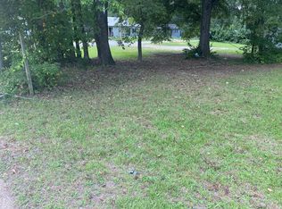 106 N Bell St, Clinton, SC 29325