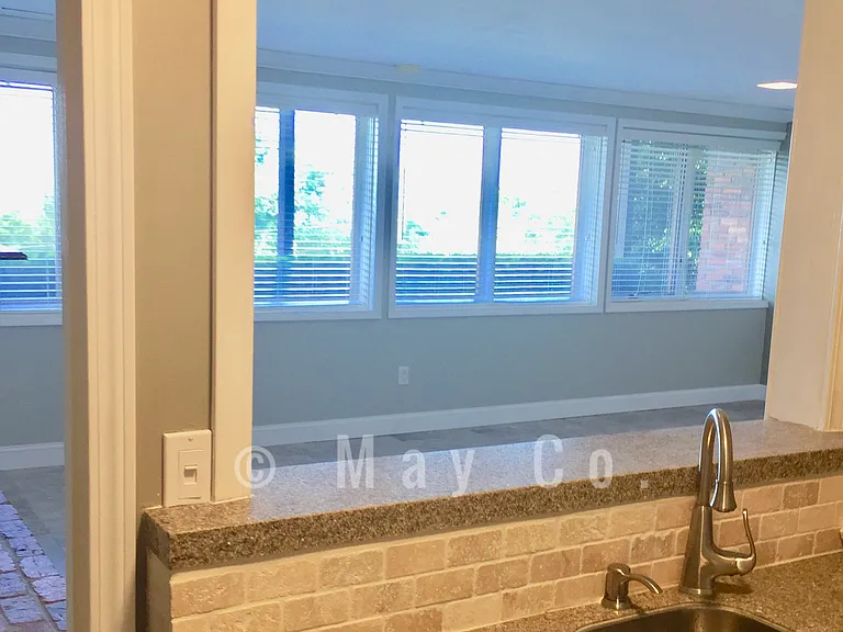1528 Dresden Cir — Photo 17
