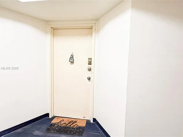 1351 NE Miami Gardens Dr APT 1423E, Miami, FL 33179