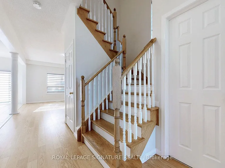 138 Sun King Cres — Photo 20