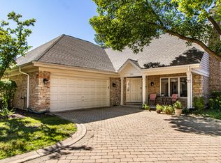 363 Rivershire Ct, Lincolnshire, IL 60069