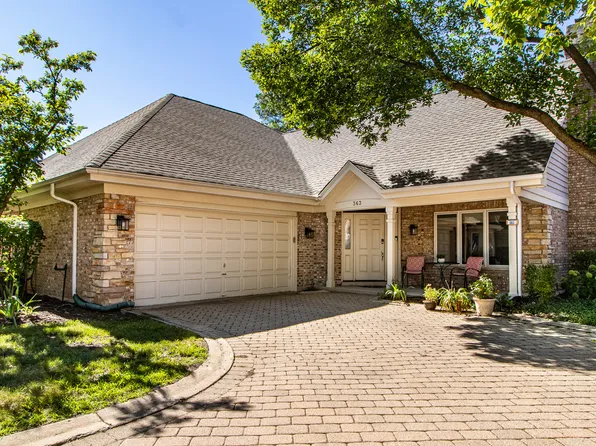 363 Rivershire Ct, Lincolnshire, IL 60069