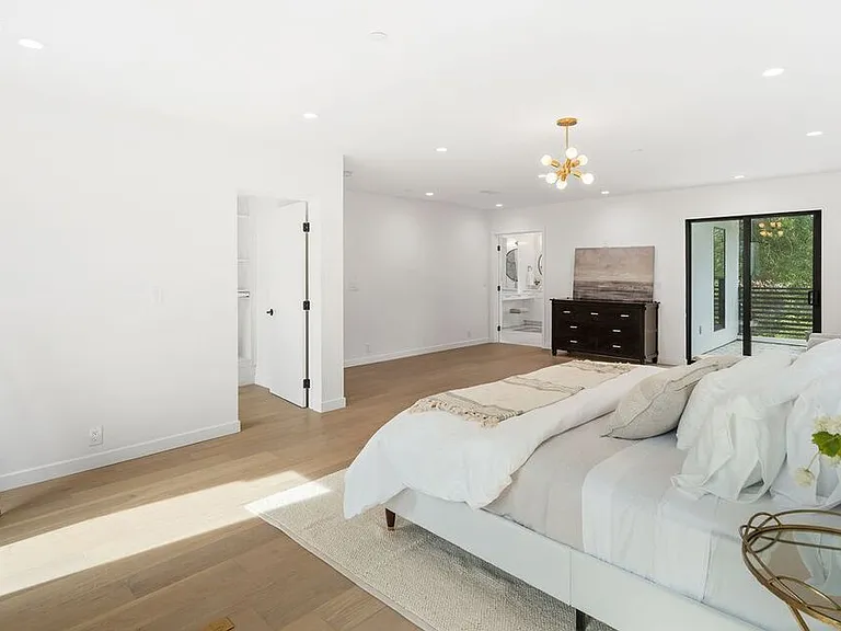 4545 Balboa Ave — Photo 28