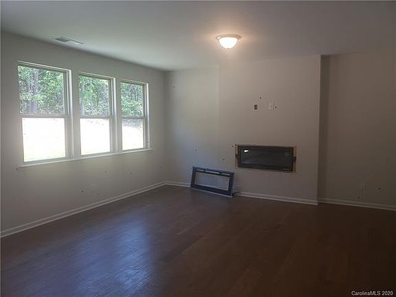 5th image of 15201 Autumn Sage Dr #11