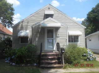 2925 Hampton Rd, Erie, PA 16508
