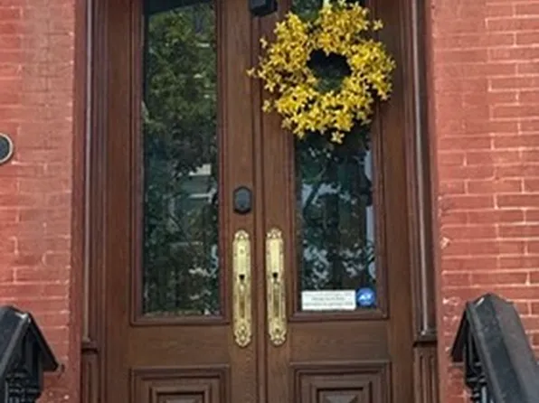 160 Washington Ave #1, Brooklyn, NY 11205