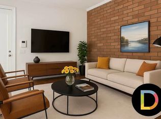302 W 11th St #3R, New York, NY 10014