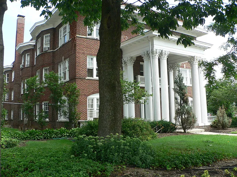 1560 E. Broad St. — Photo 62