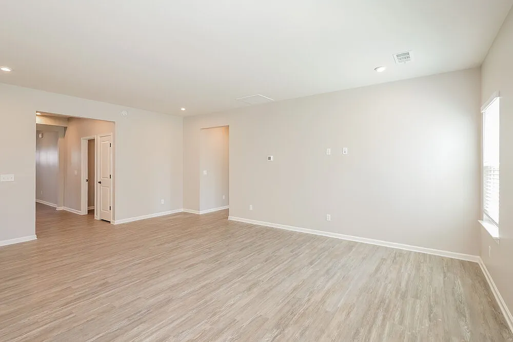3 bed, 2.5 bath, 2853 sqft, $3,080 — Photo 4