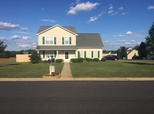 101 Savannah Dr, Reidsville, NC 27320