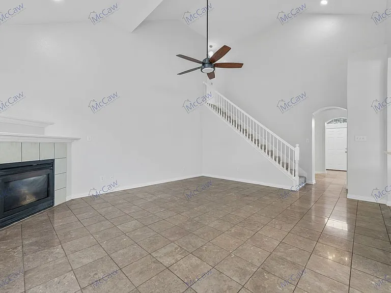 1403 Marblecrest Dr — Photo 9