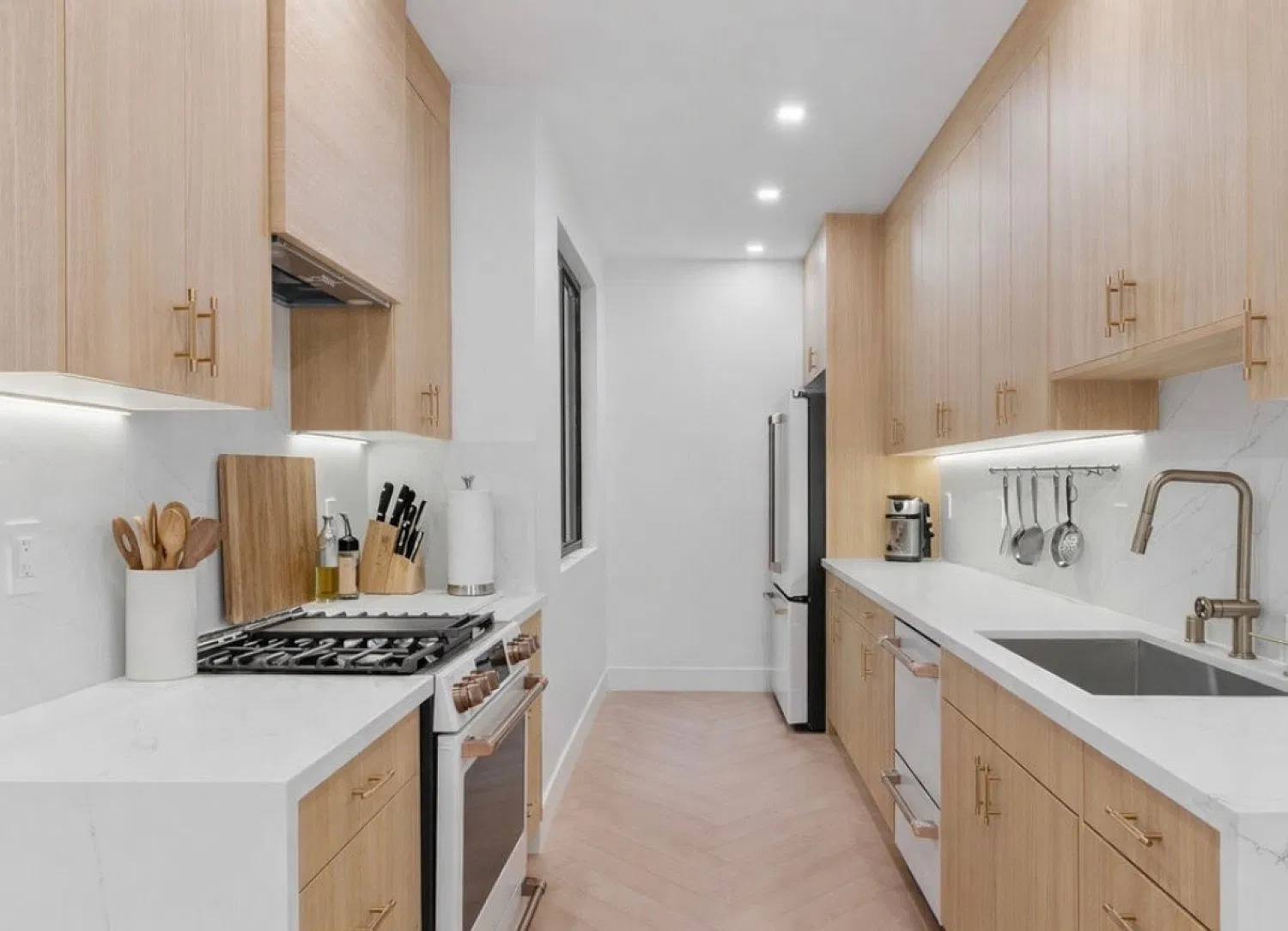 8455 Fountain Ave — Photo 3