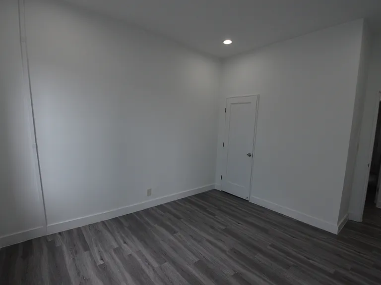 111 Peterborough St #5 — Photo 14
