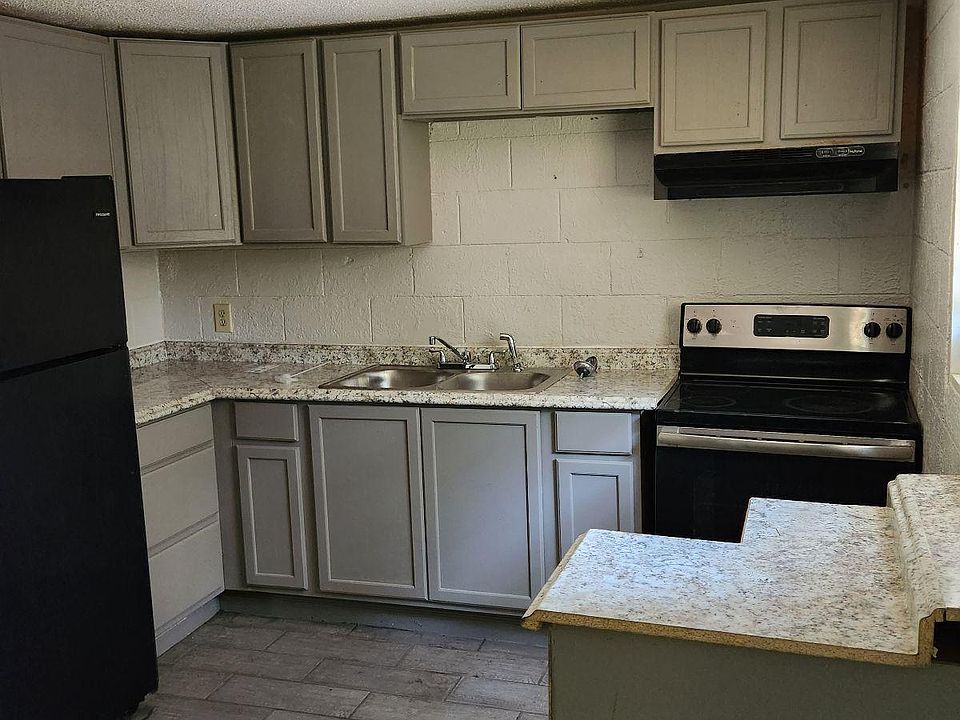 2nd image of 604 Willard Ave #A