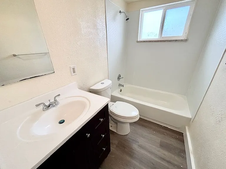 2519 Jellison St — Photo 9