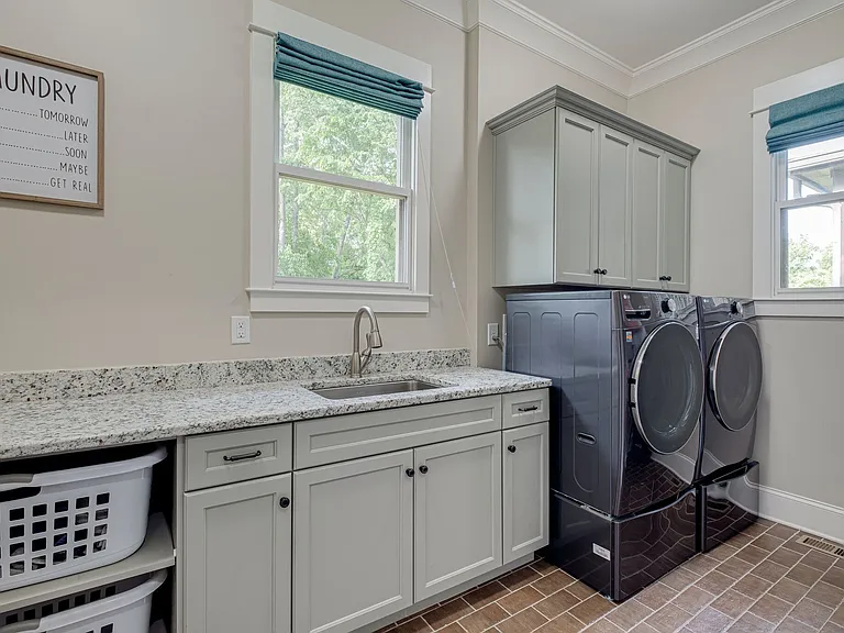 8231 Glover Dr — Photo 13