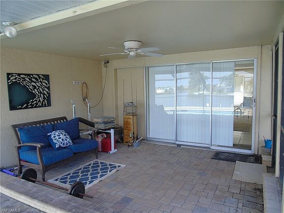 5th image of 513 SE 21st St