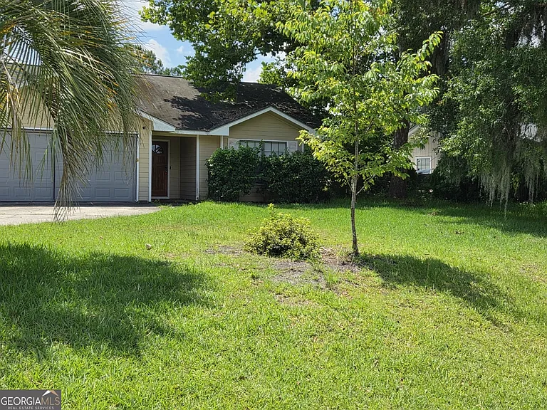 127 Summerfield Dr — Photo 2