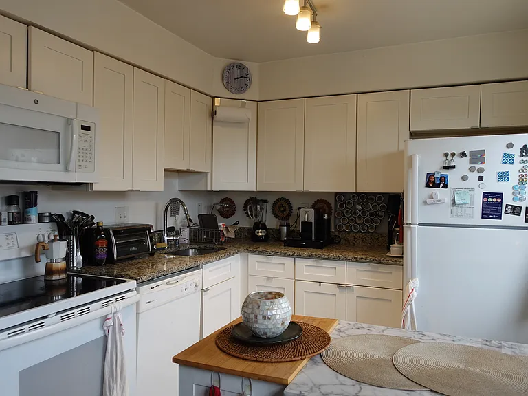 2001 Fort Davis St SE #202 — Photo 8