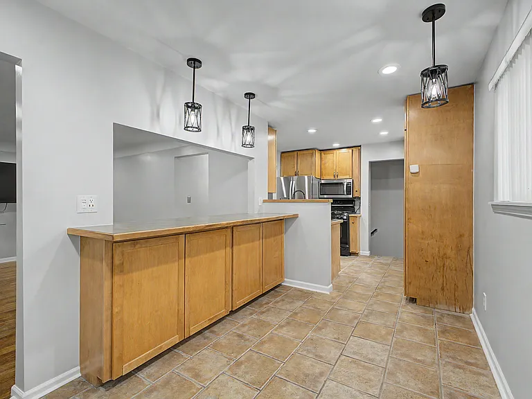 4205 Katherine St — Photo 14