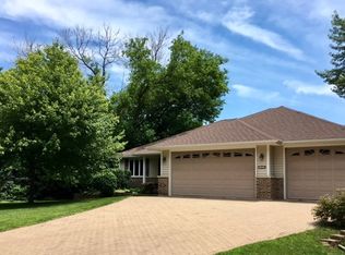 1527 Seward St, Schaumburg, IL
