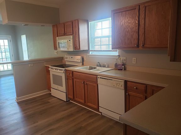 5th image of 8129 Redmon Rd #B