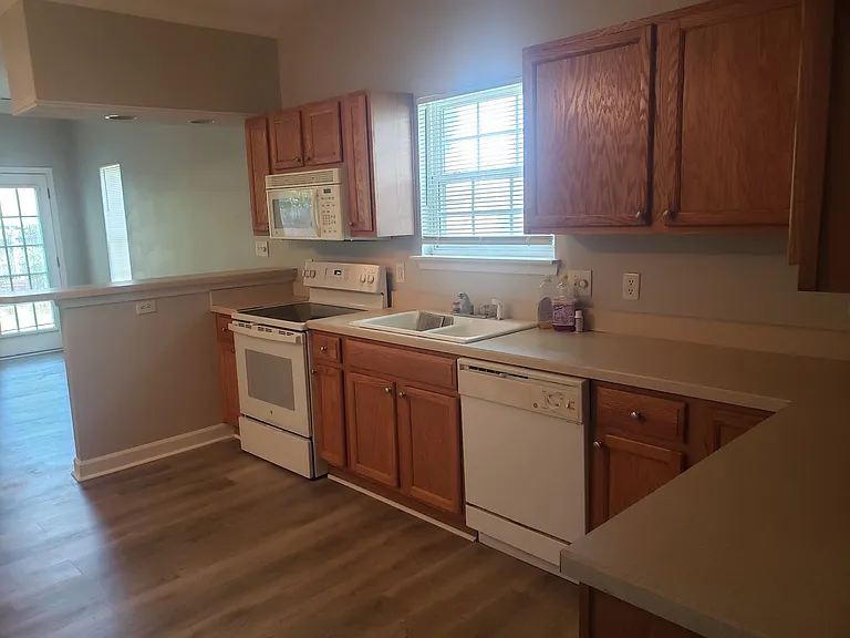 8129 Redmon Rd #B — Photo 5