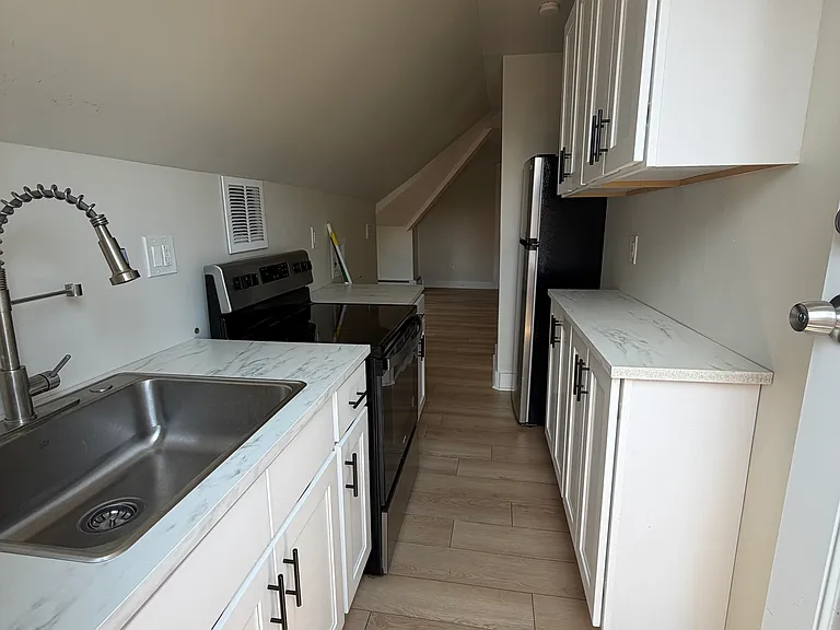 706 George St #3 — Photo 6