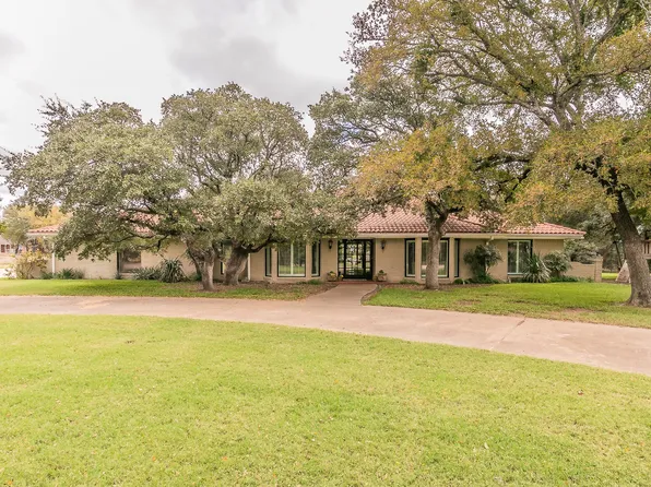 110 Woodcrest St, Weatherford, TX 76087