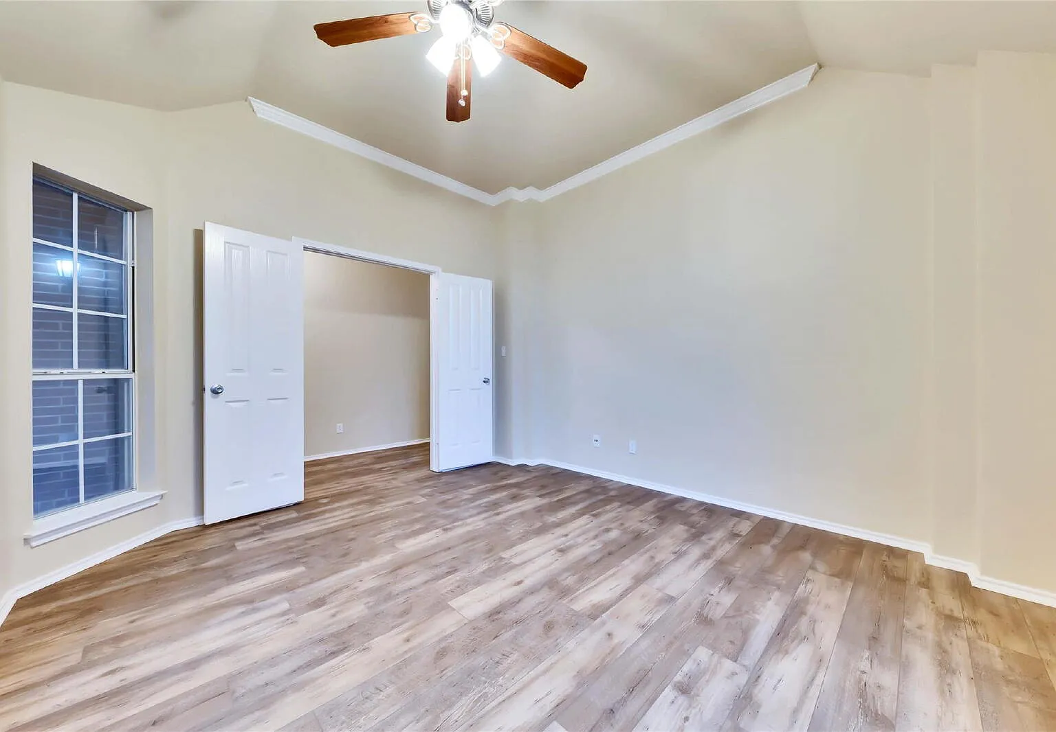 3 bed, 2.0 bath, 1786 sqft, $2,149 — Photo 3