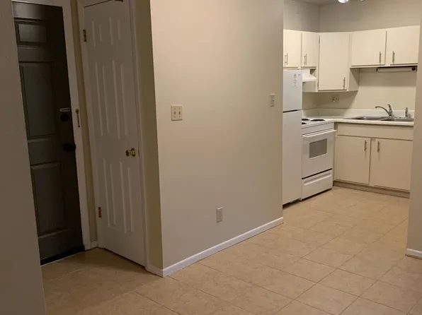 Hancock Avenue 229 North