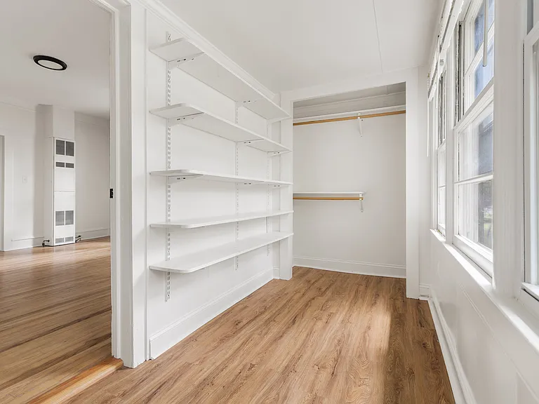 908B Iredell St #B — Photo 13