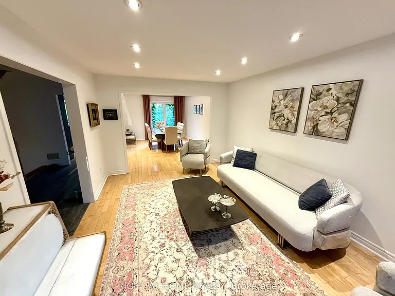 43 Topham Cres — Photo 13