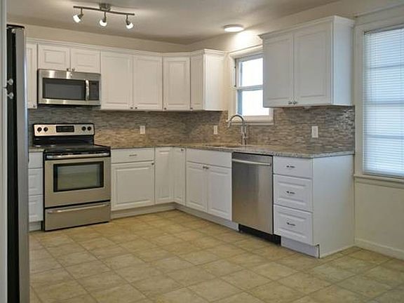 3rd image of 706 W 4th Ave #1