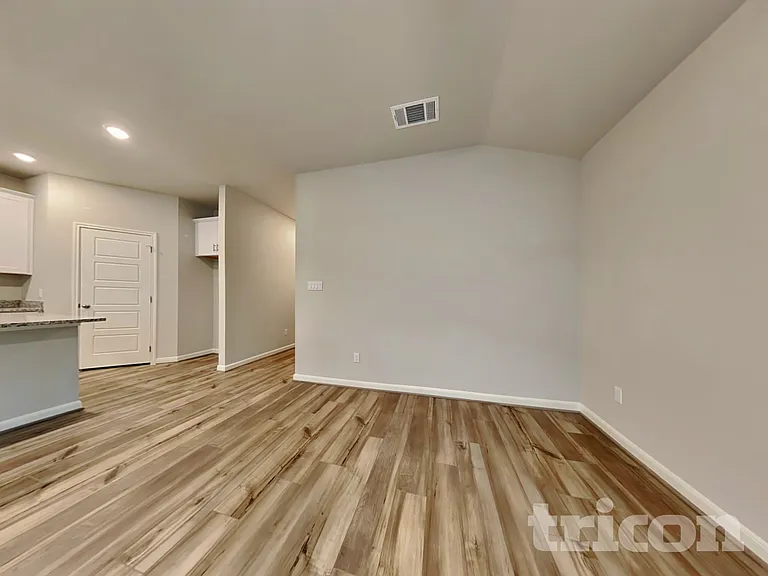5507 Shasta Pl — Photo 4