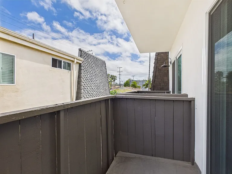 4912 Muir Ave Coastal Living near Beach — Photo 14