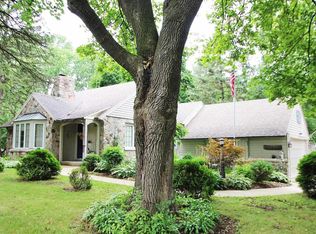 7030 W Freistadt Rd, Mequon, WI 53092