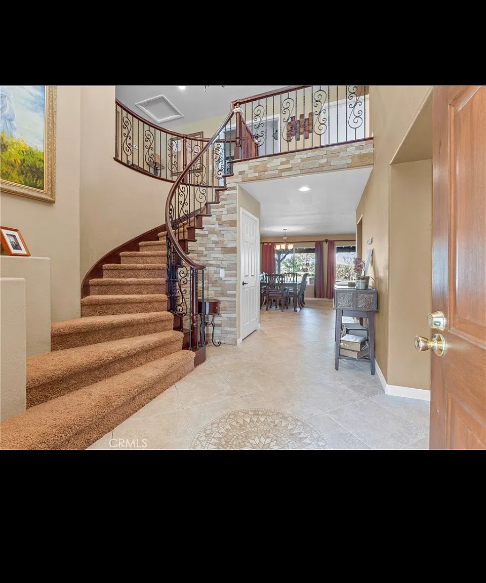 7 bed, 3890 sqft, $5,500 — Photo 4