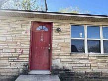 5th image of 302 SW Broad St
