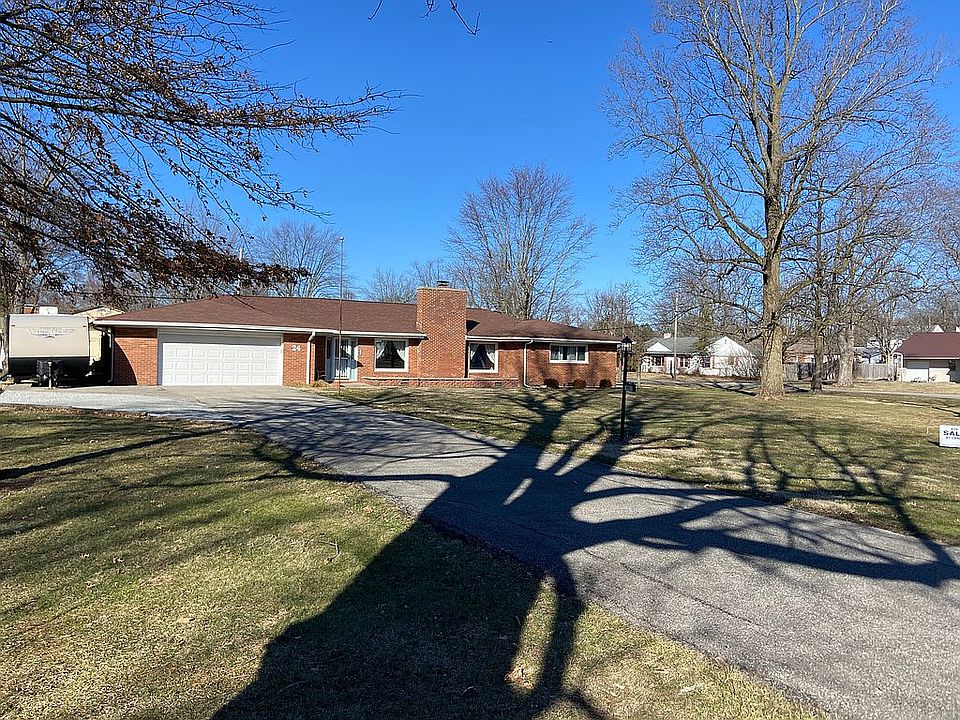 1st image of 24 N Park Dr