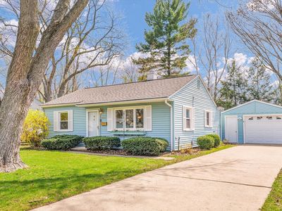 905 E Delaware Ave, Urbana, IL, 61801