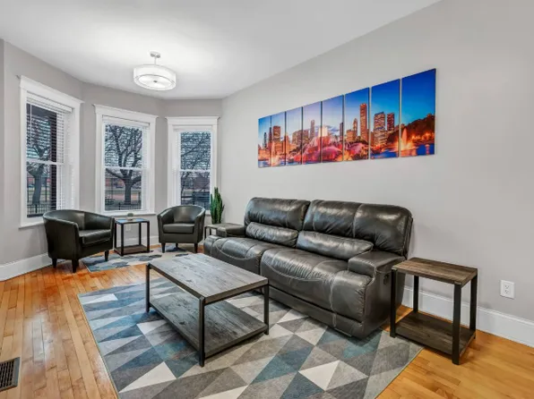 2950 S Poplar Ave APT 1, Chicago, IL 60608